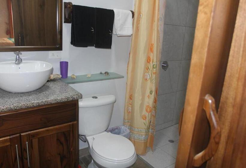 غرفة عائلية, El Ocaso