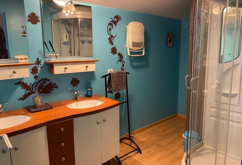 Номер Стандарт Вид на Бассейн, Villa Monplaisir Zen