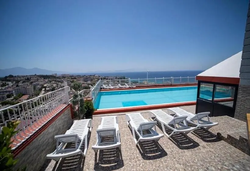 シティビュースイート, Silver Tower Residence