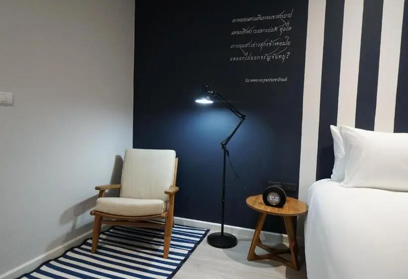 キングサイズベッドのデラックスルーム, Blu Monkey Hub And Hotel Chanthaburi