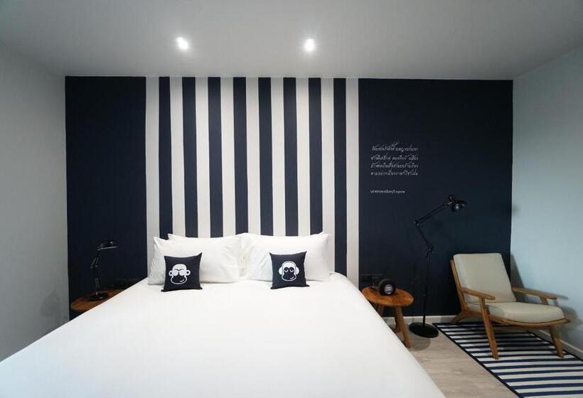 스탠다드 룸 킹사이즈 침대, Blu Monkey Hub And Hotel Chanthaburi