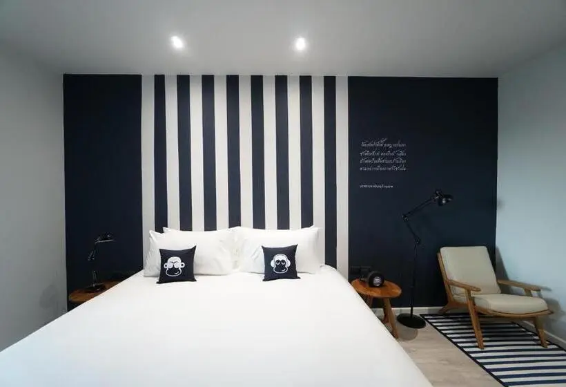 キングサイズベッドのデラックスルーム, Blu Monkey Hub And Hotel Chanthaburi