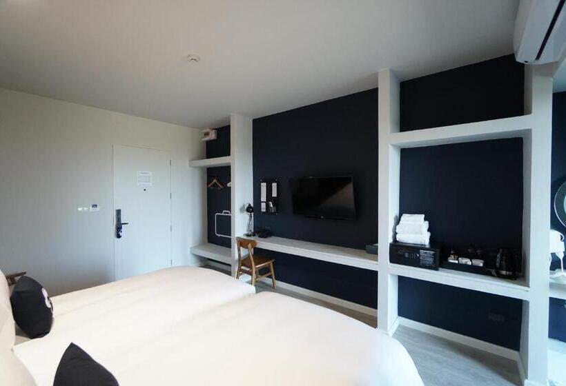 اتاق لوکس, Blu Monkey Hub And Hotel Chanthaburi