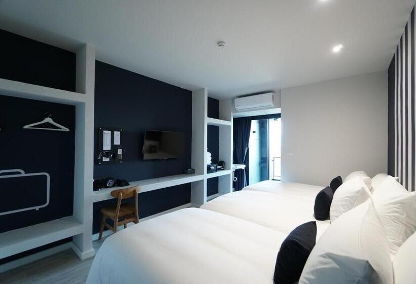 디럭스 트리플 룸, Blu Monkey Hub And Hotel Chanthaburi