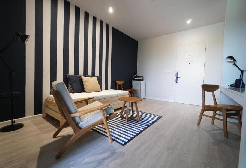 패밀리 룸, Blu Monkey Hub And Hotel Chanthaburi