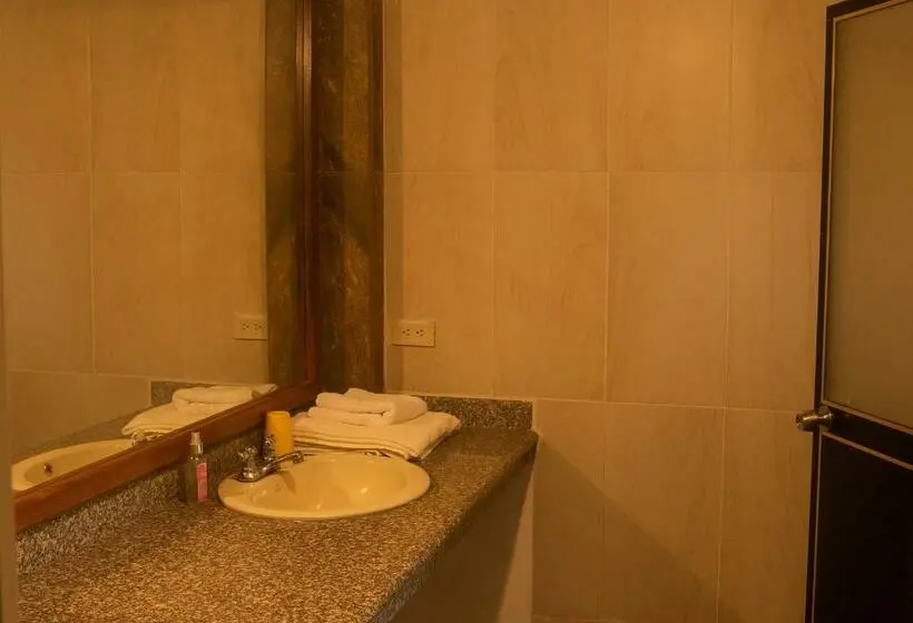 ファミリールーム, Puerto Quito Lodge