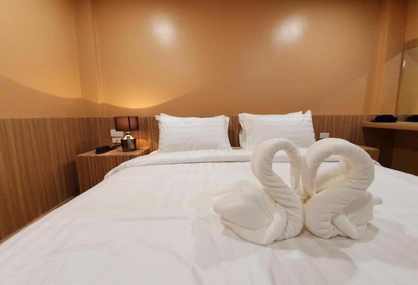 سوییت خانوادگی, Usabai Riverside Boutique