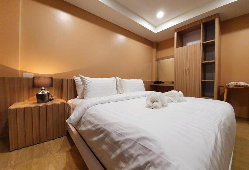 سوییت خانوادگی, Usabai Riverside Boutique