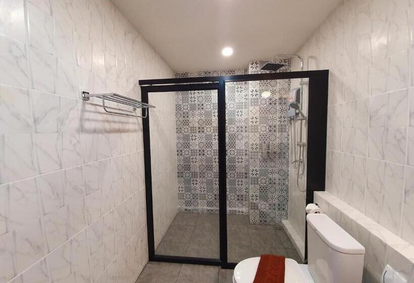 اتاق استاندارد چهار تخته, Usabai Riverside Boutique