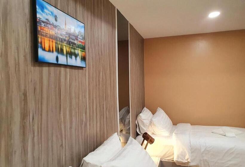 اتاق استاندارد چهار تخته, Usabai Riverside Boutique