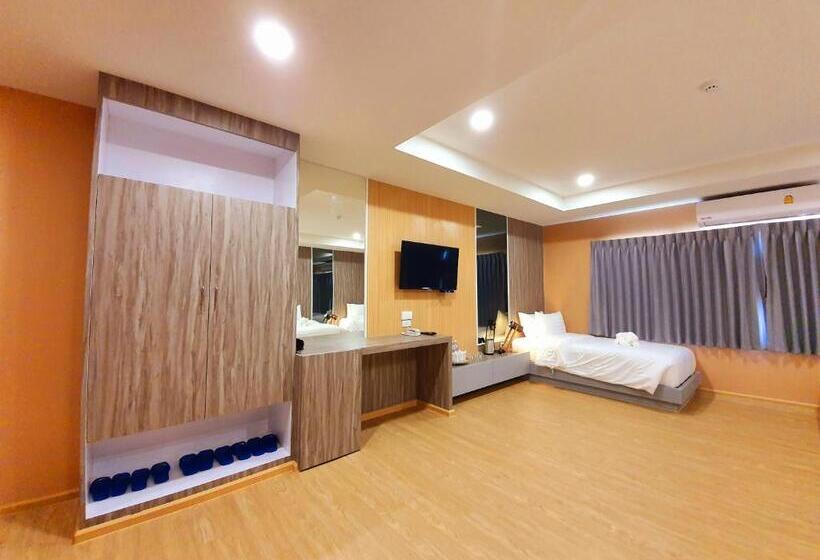 اتاق استاندارد چهار تخته, Usabai Riverside Boutique