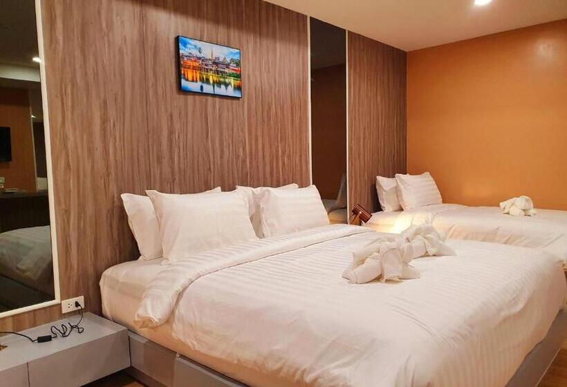 اتاق استاندارد چهار تخته, Usabai Riverside Boutique