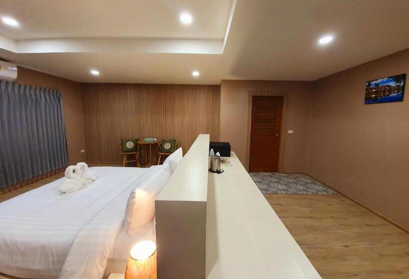 سوییت با چشمانداز کوه, Usabai Riverside Boutique