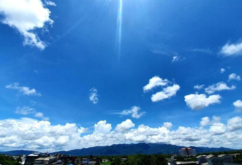 سوییت با چشمانداز کوه, Usabai Riverside Boutique