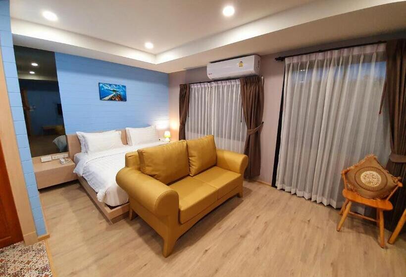 اتاق لوکس با بالکن, Usabai Riverside Boutique