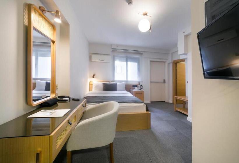 이코노미 룸, Viva La Vita