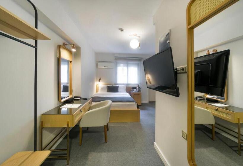 이코노미 룸, Viva La Vita