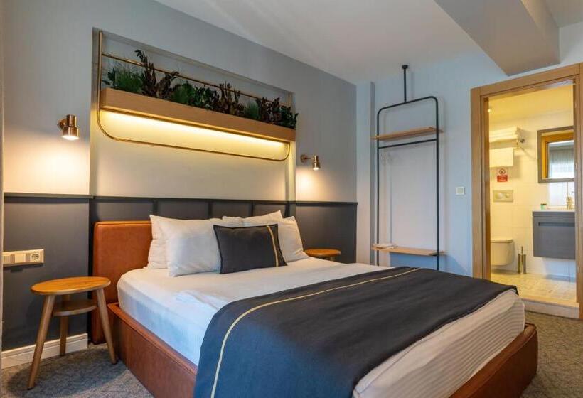 디럭스 룸, Viva La Vita