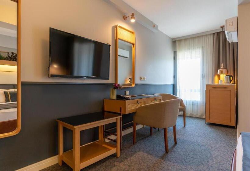 디럭스 룸, Viva La Vita