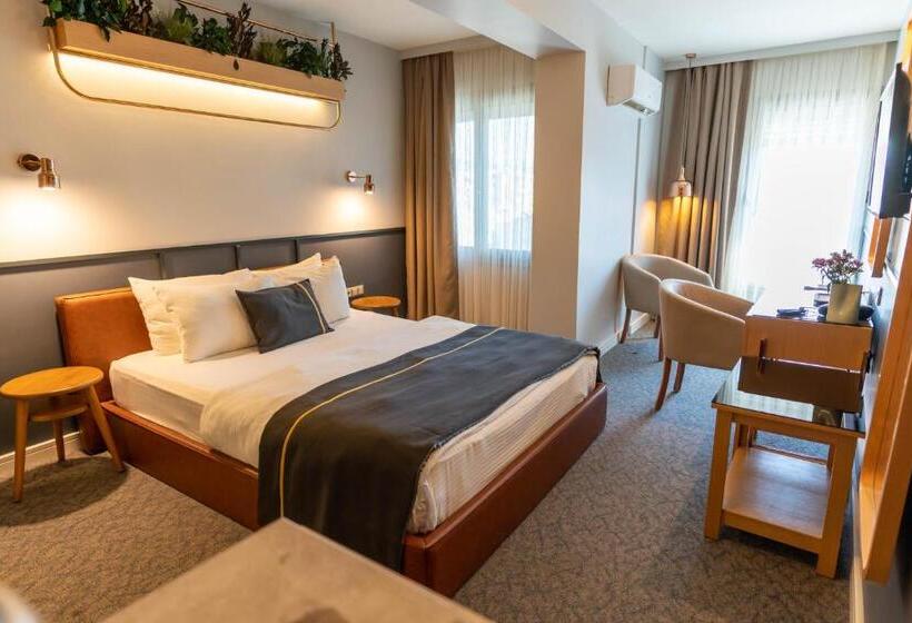 디럭스 룸, Viva La Vita