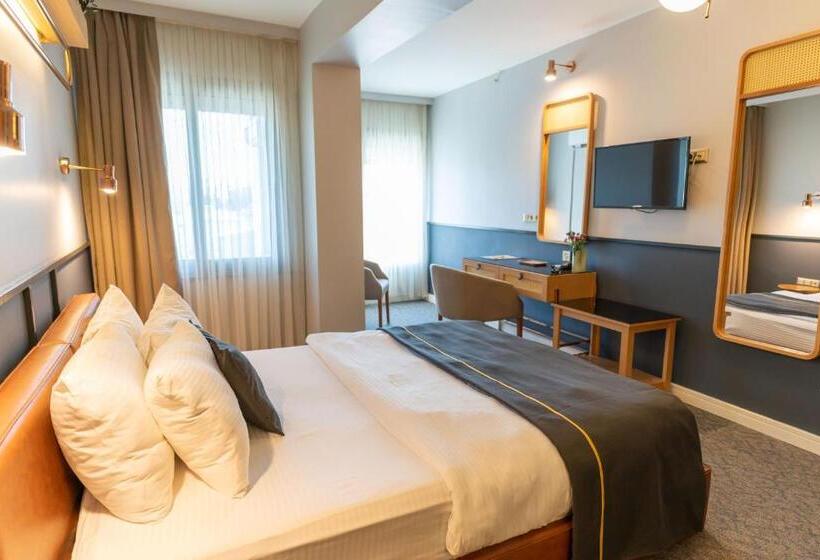 디럭스 룸, Viva La Vita