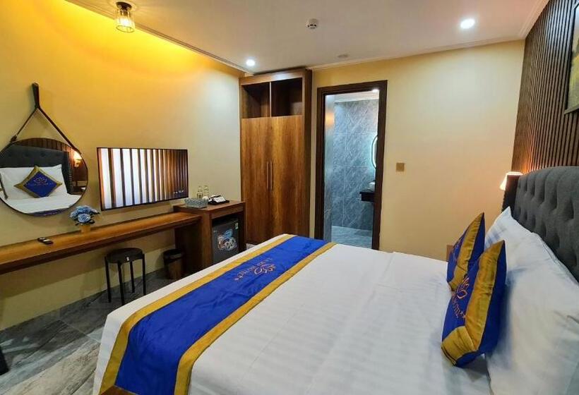 اتاق لوکس, La Mia Lakeview