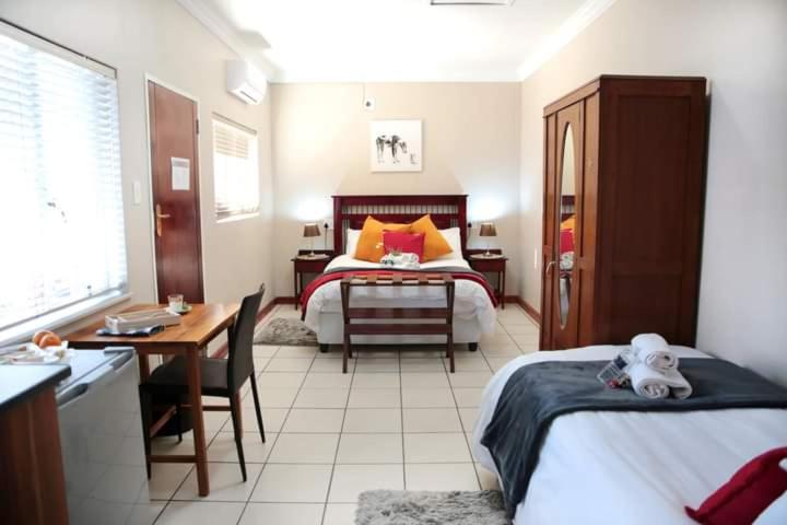 اتاق خانوادگی, Alucarni Guest House With Solar Energy