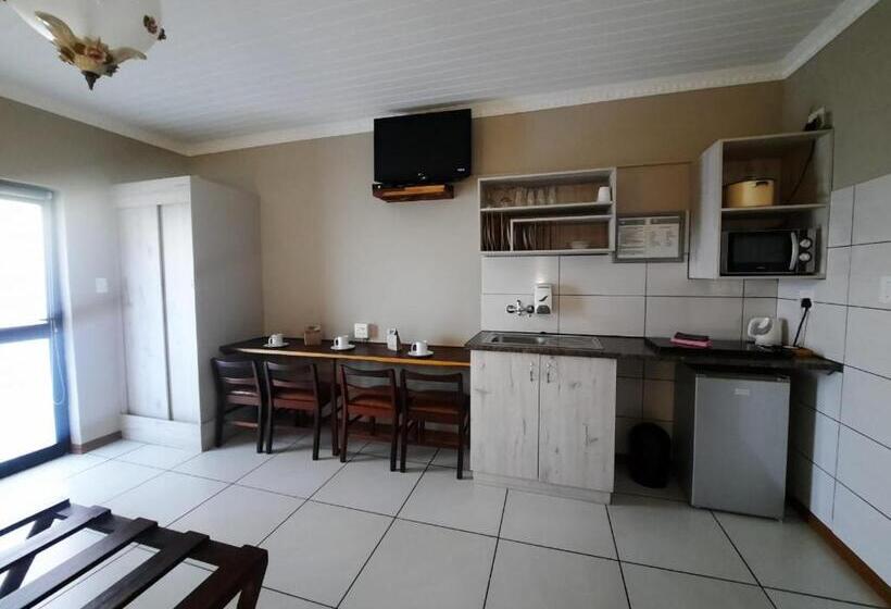 اتاق لوکس خانوادگی, Alucarni Guest House With Solar Energy