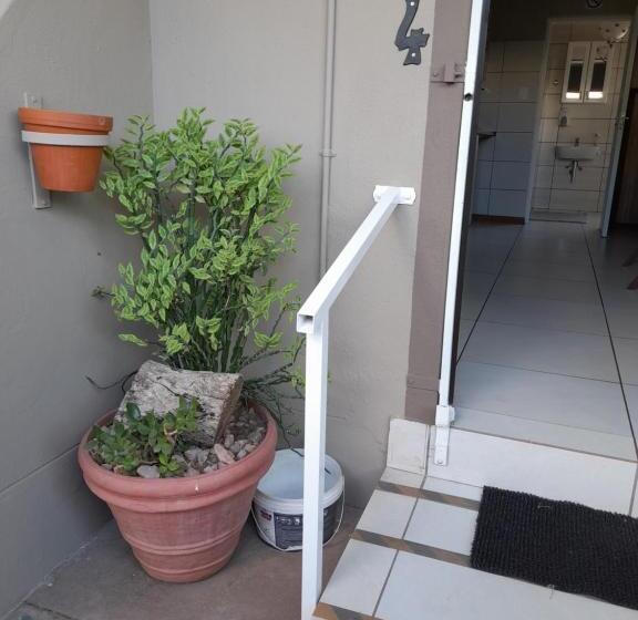 اتاق لوکس خانوادگی, Alucarni Guest House With Solar Energy