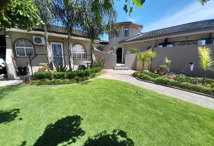 اتاق خانوادگی, Alucarni Guest House With Solar Energy