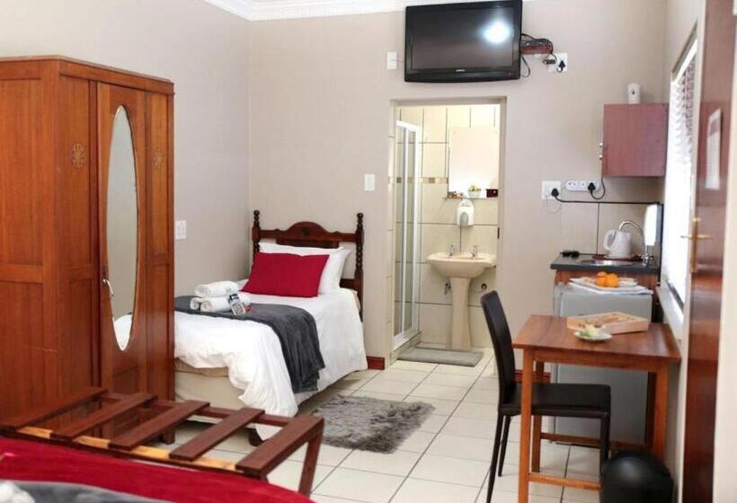 اتاق خانوادگی, Alucarni Guest House With Solar Energy