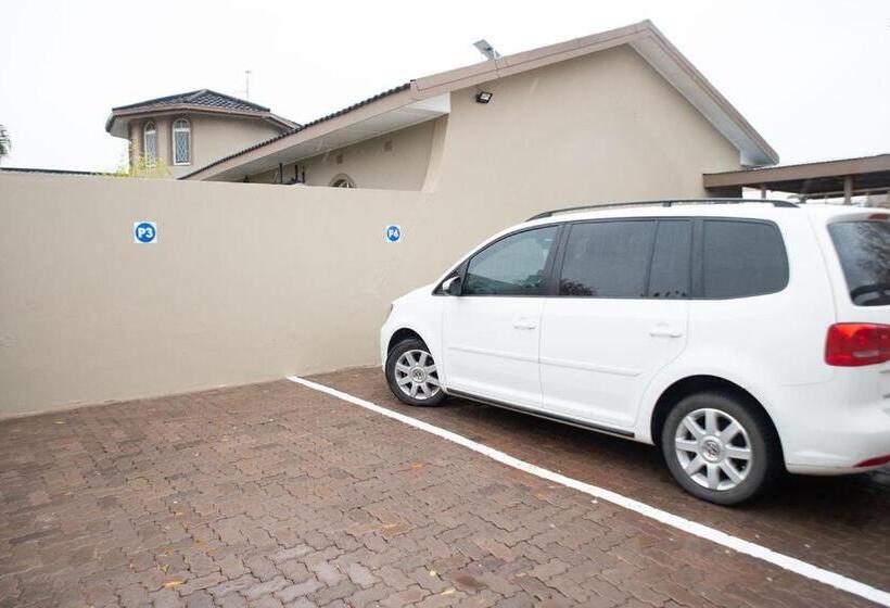 اتاق لوکس خانوادگی, Alucarni Guest House With Solar Energy