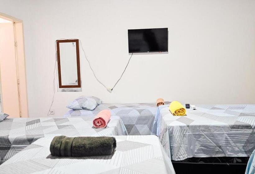 جناح عائلي, Hostel Mineiros