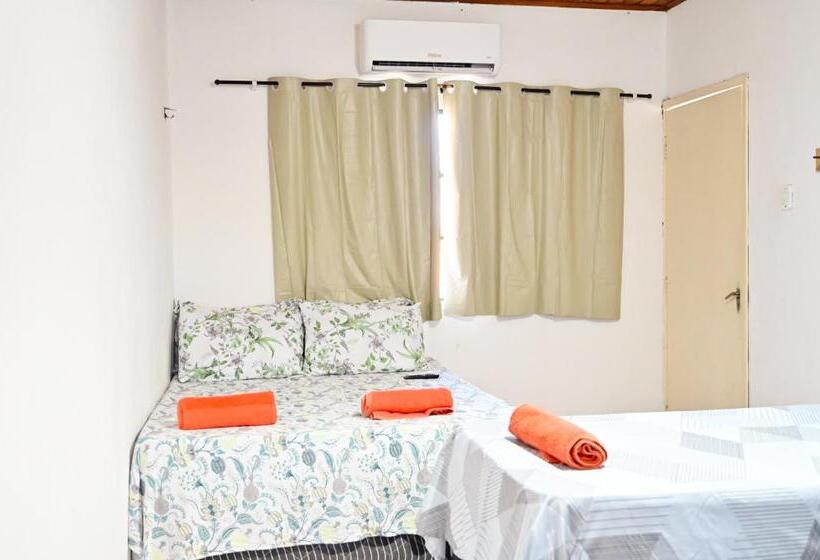 جناح, Hostel Mineiros