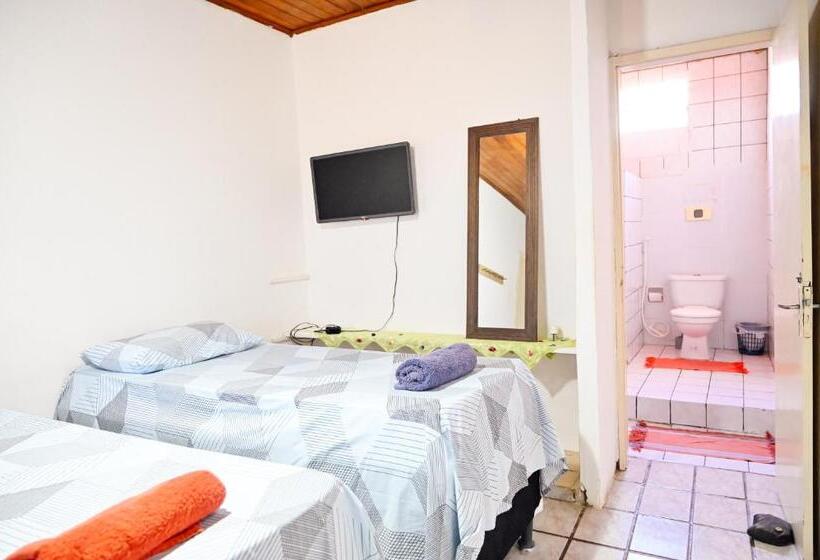 Люкс, Hostel Mineiros