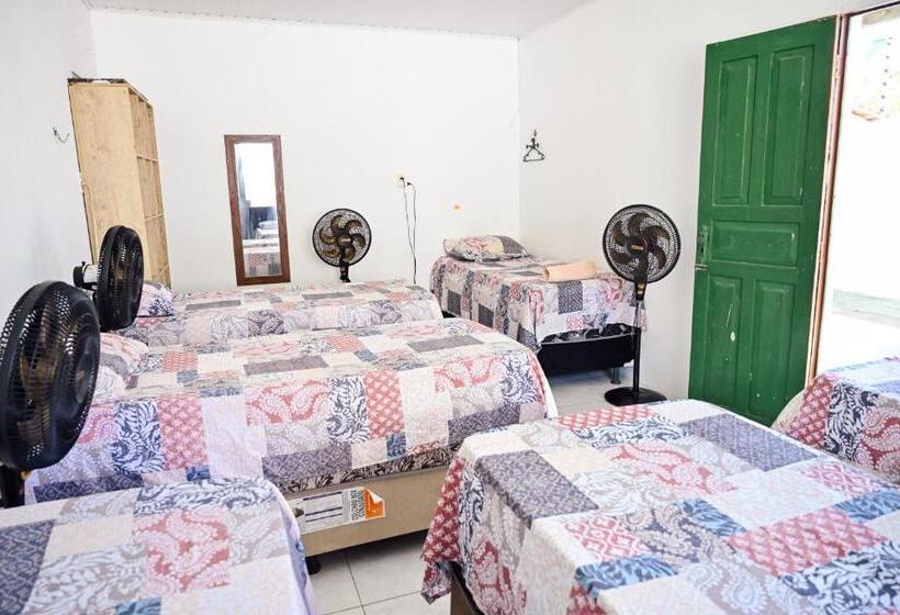 سرير فى غرفة مشتركه, Hostel Mineiros