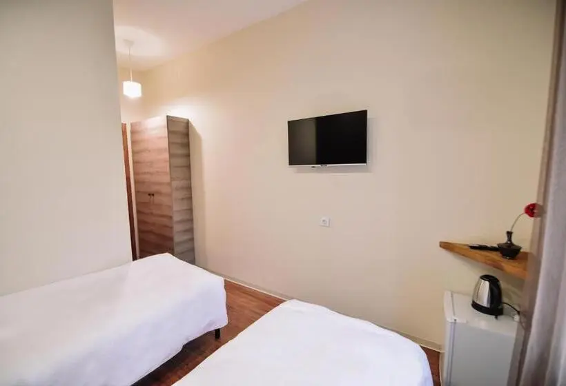 اتاق استاندارد, Lori Guest House