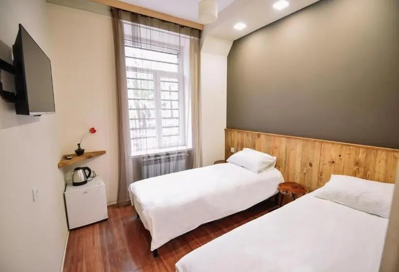 اتاق استاندارد, Lori Guest House