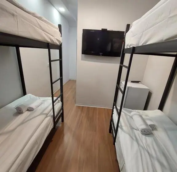 اتاق استاندارد چهار تخته, Lori Guest House