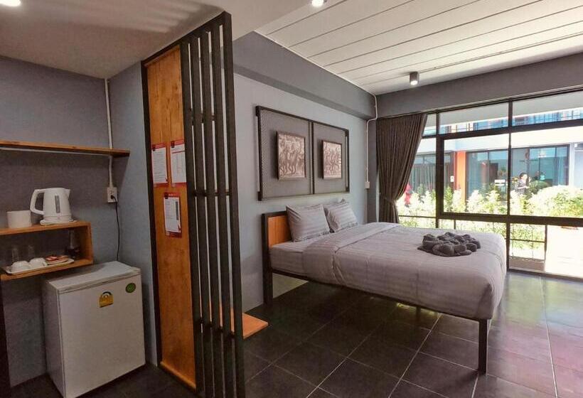 غرفة ديلوكس سرير كينج, The Stories Resort