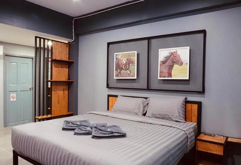 غرفة ديلوكس سرير كينج, The Stories Resort