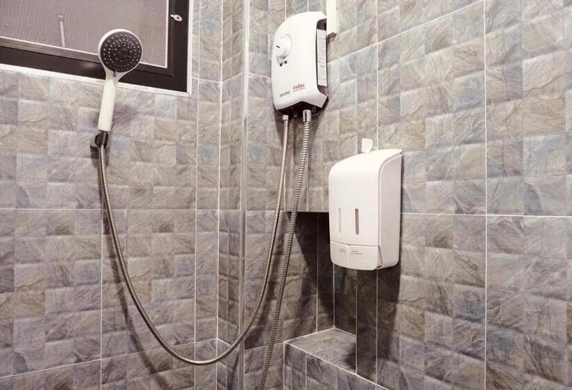 غرفة ديلوكس مزودة بشرفة, The Stories Resort