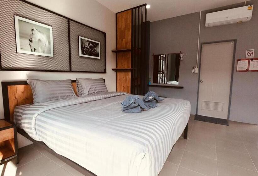 غرفة ديلوكس مزودة بشرفة, The Stories Resort