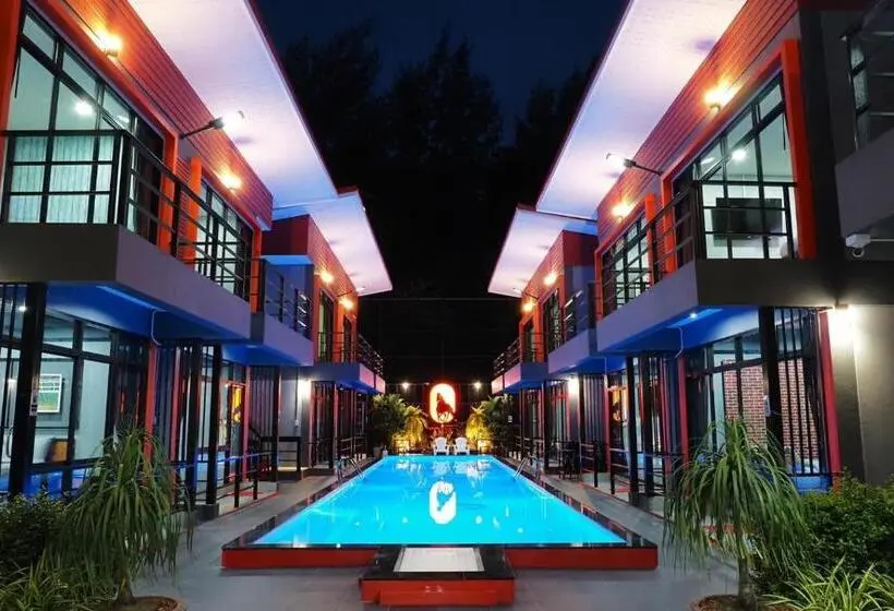 Cameră Standard cu Vedere la Piscină, The Stories Resort