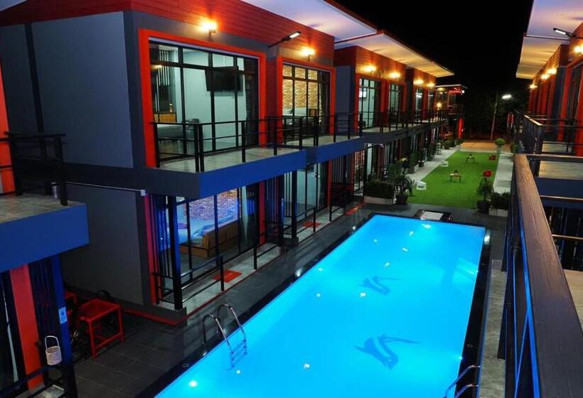 غرفة قياسية سرير كينج, The Stories Resort