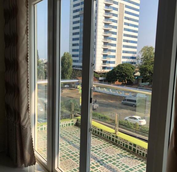 اتاق استاندارد با تخت بزرگ, Nhà Nghỉ Bình Yên