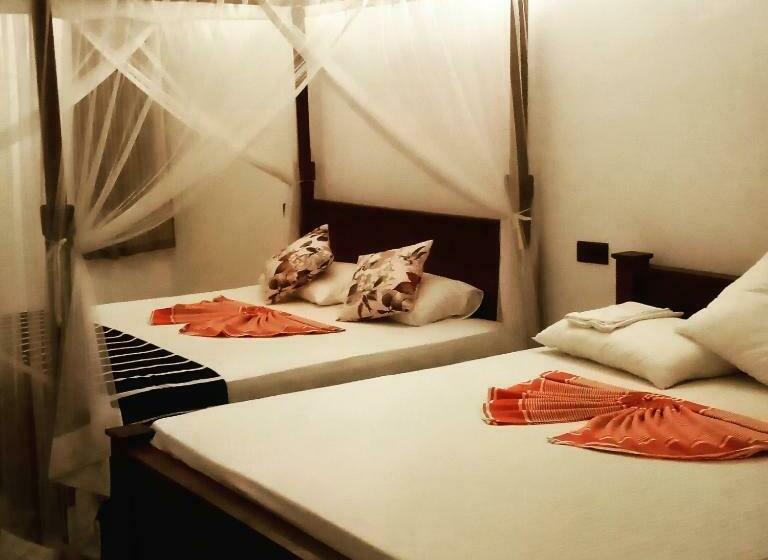 패밀리 스위트, Indigo