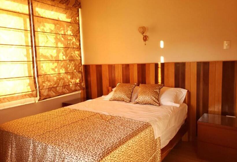 بانگلوی استاندارد, Mercedes Lodge