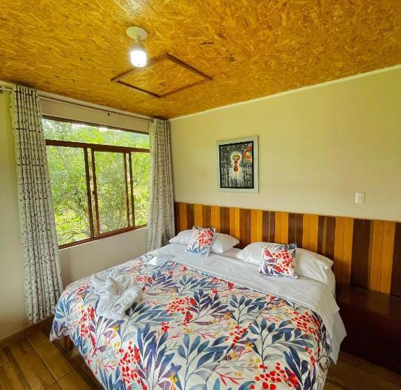 بانگلوی استاندارد, Mercedes Lodge