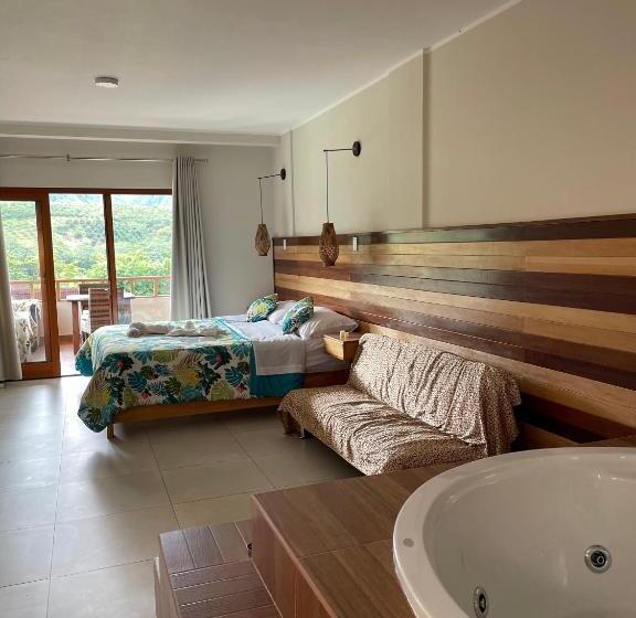 Suite with Terrace, Mercedes Lodge